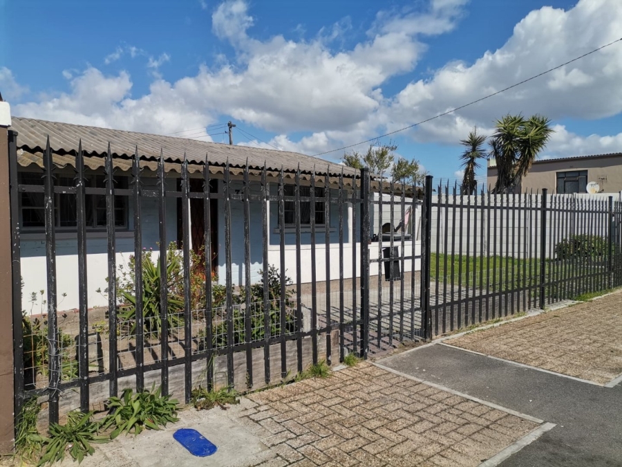 To Let 2 Bedroom Property for Rent in Heideveld Western Cape